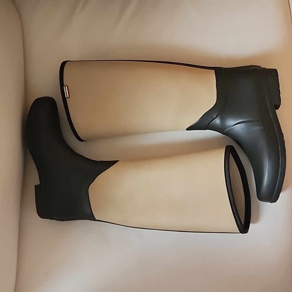 Hunter tall Regent boot, size 8 women's (39 EU).